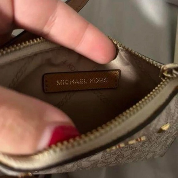 michael kors wristlet wallet - Picture 3 of 5